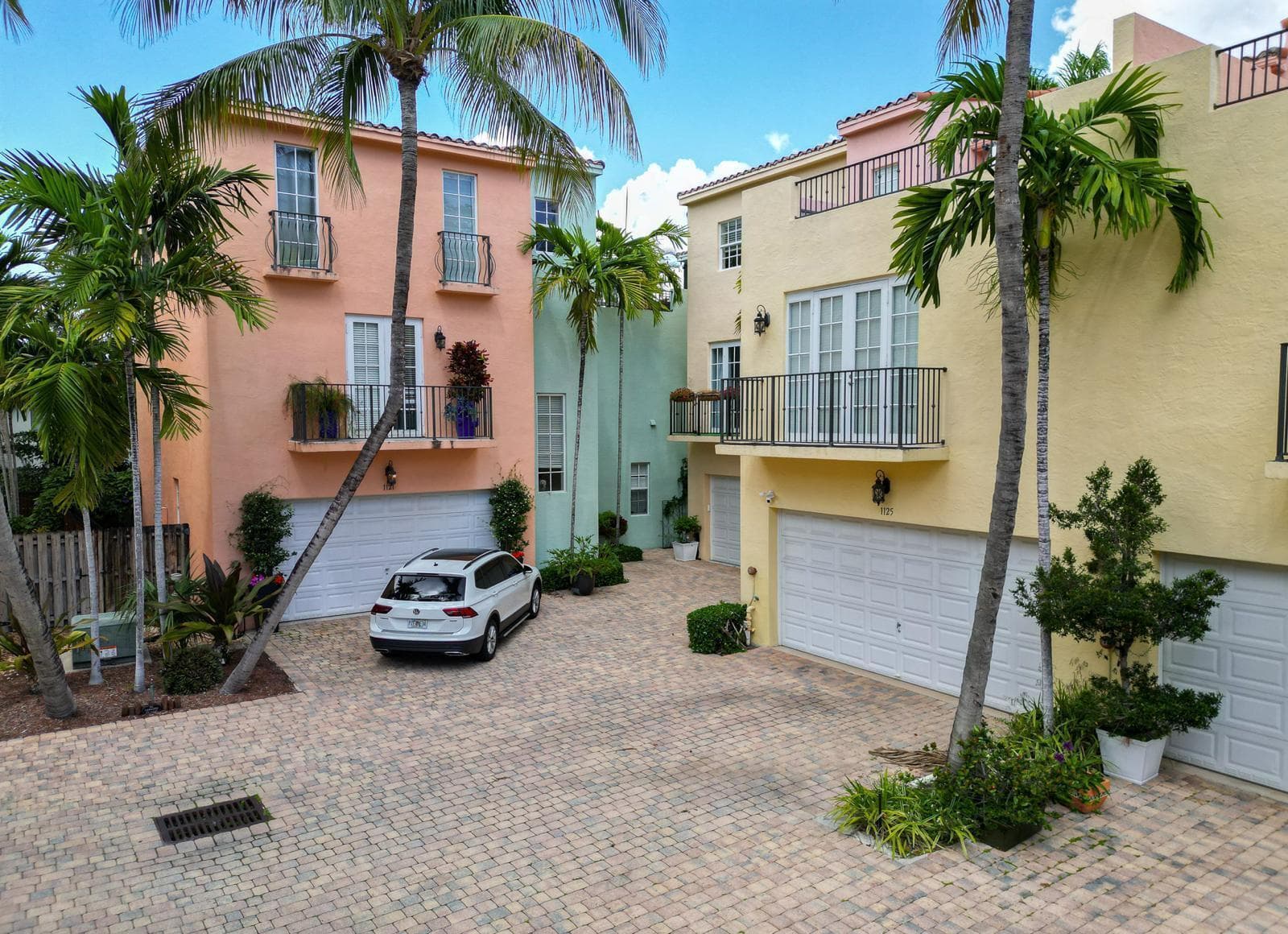 1123 NE 18TH Avenue, Fort Lauderdale, FL 33304 photo 2