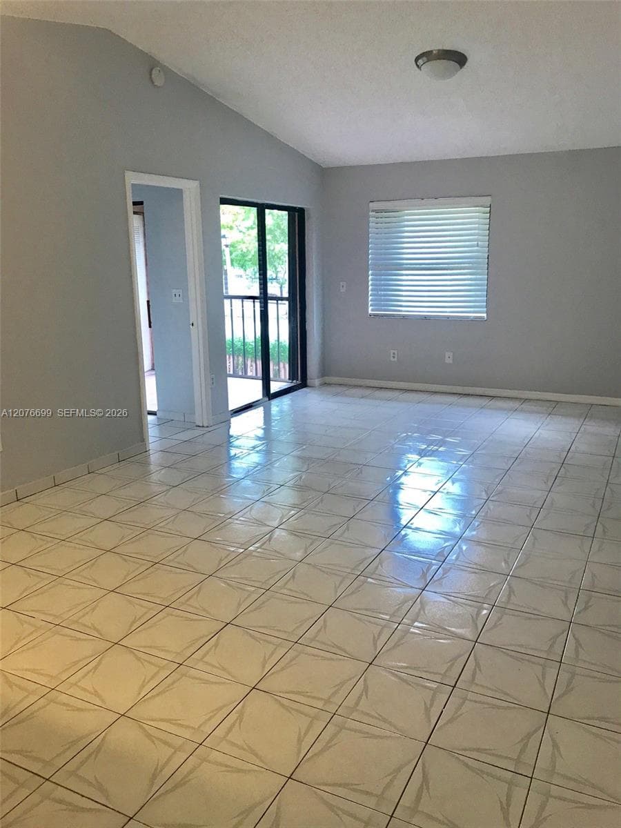 9810 Hammocks Blvd # 202, Miami, FL 33196 photo 5