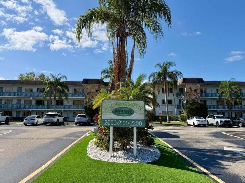 2000 Springdale Boulevard # 102, Palm Springs, FL 33461 photo 2