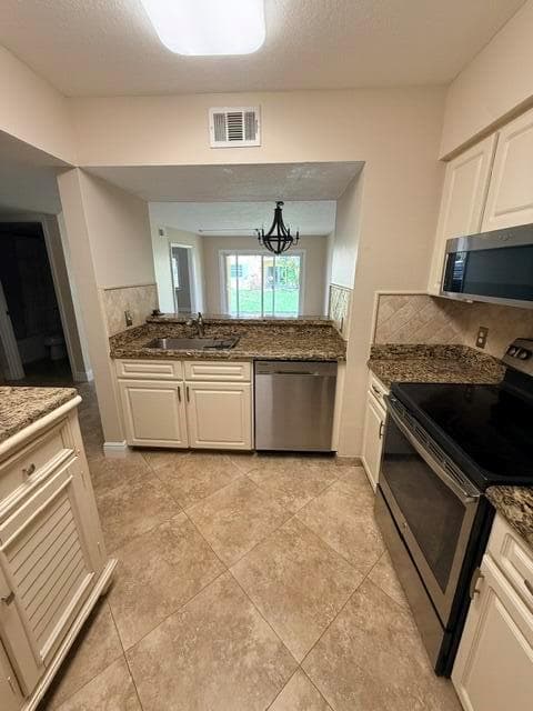 1035 LAKE SHORE Drive # 103, Lake Park, FL 33403 photo 4