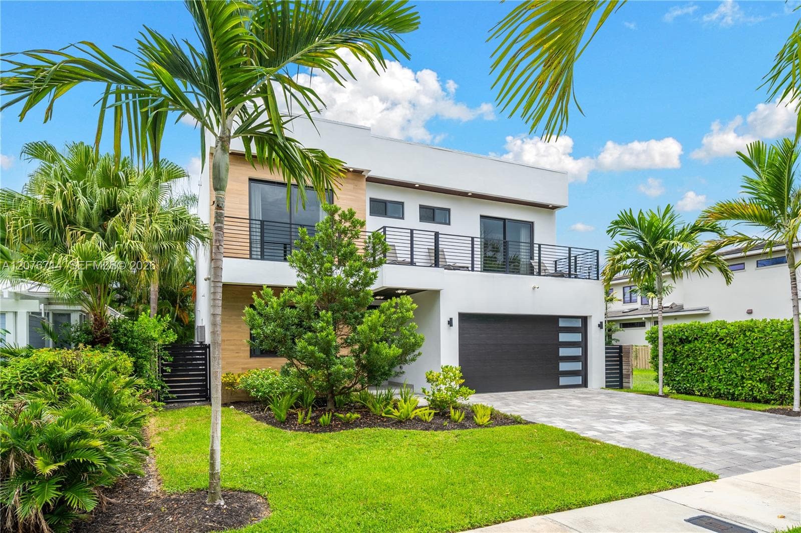 1629 NE 4th Pl, Fort Lauderdale, FL 33301 photo 2