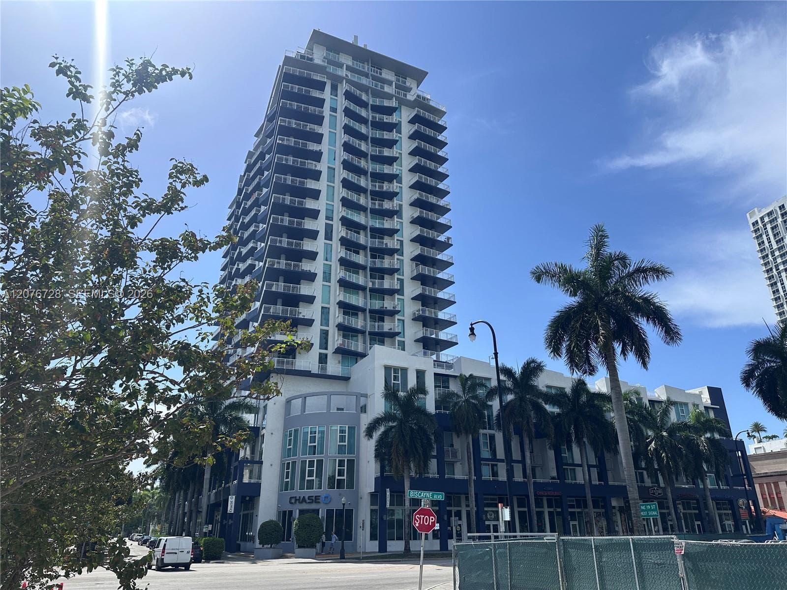 275 NE 18th St # 1810, Miami, FL 33132 photo 2