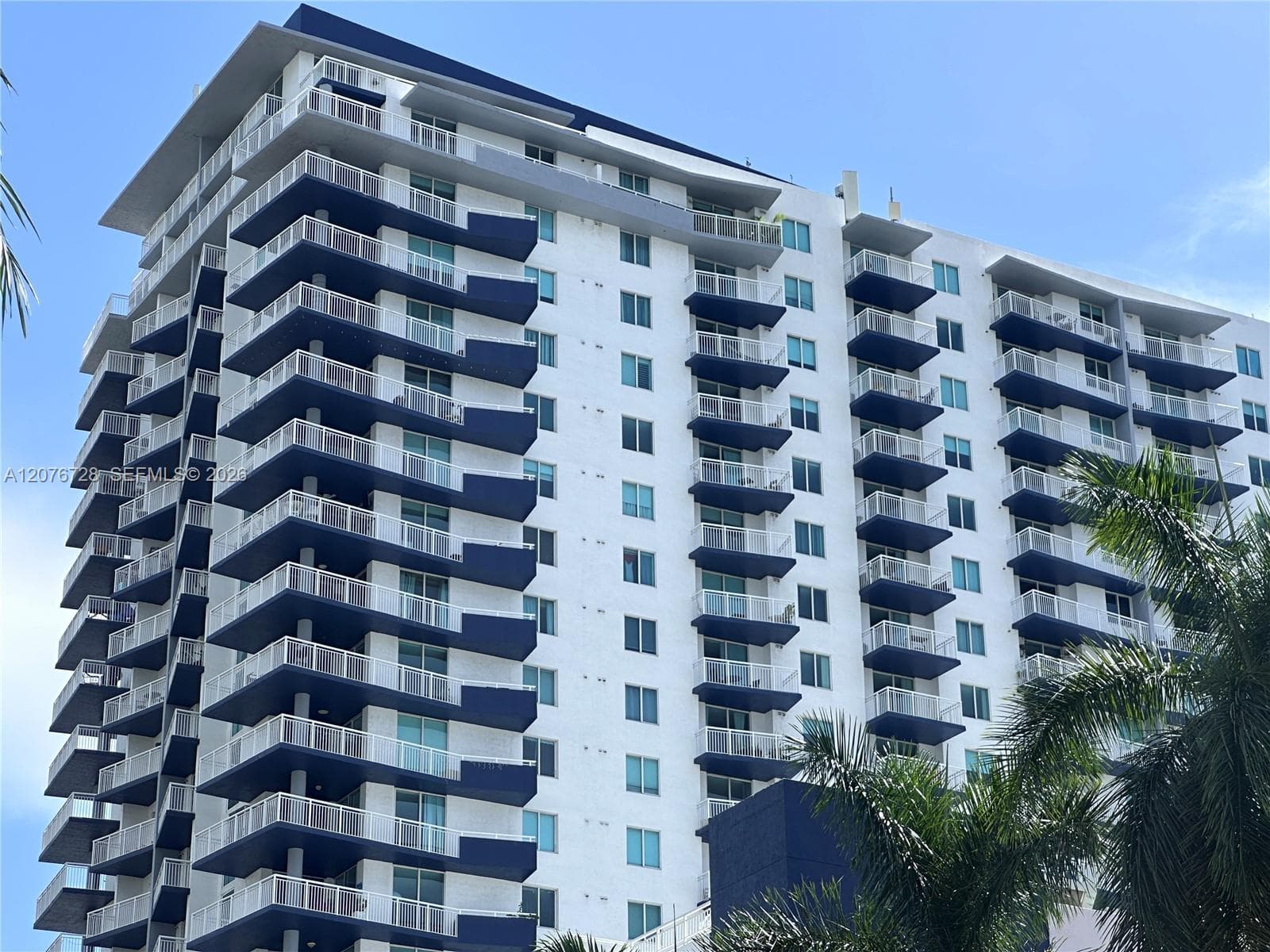 275 NE 18th St # 1810, Miami, FL 33132 photo 3
