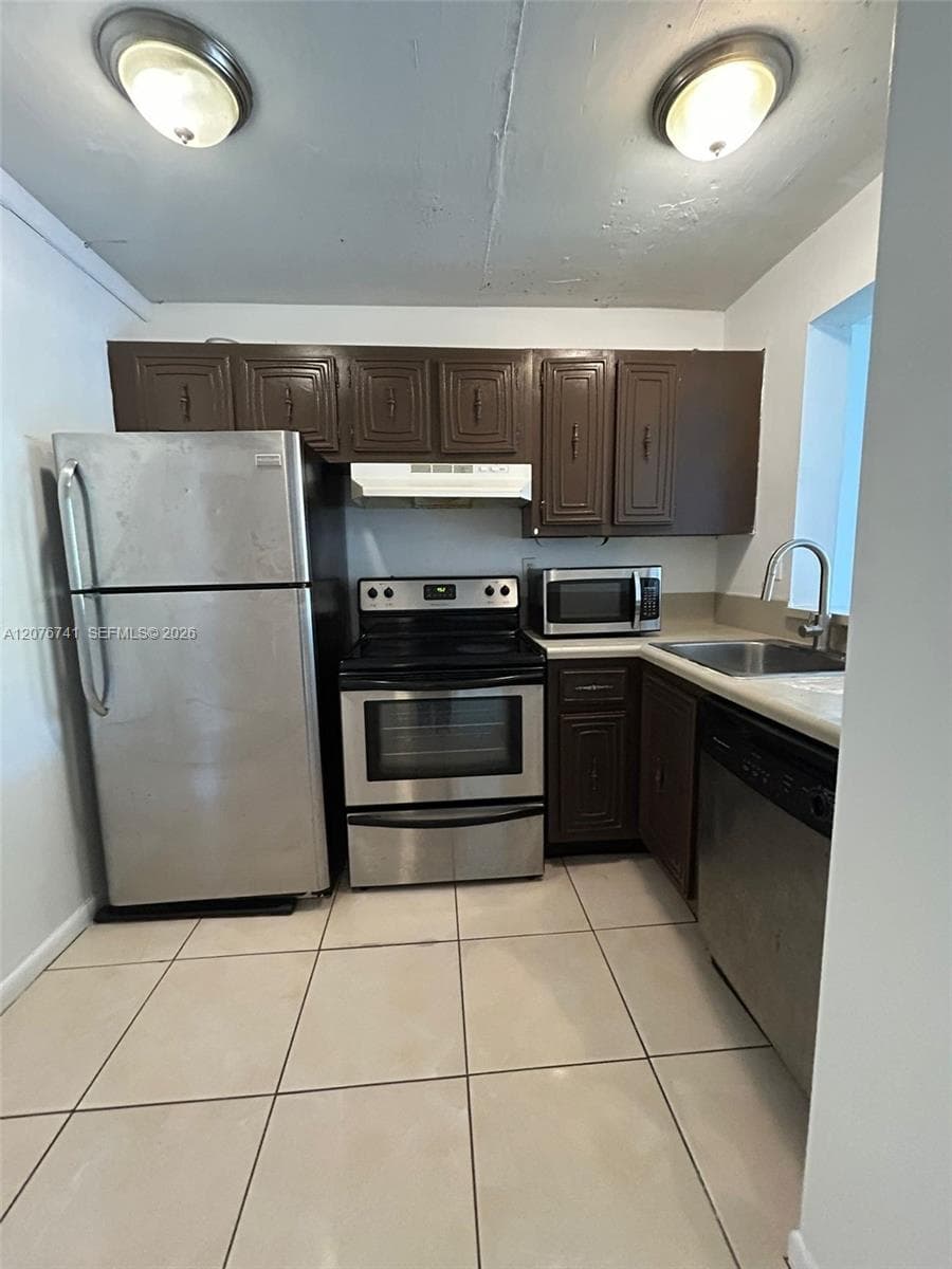 496 NW 165th St Rd # D-310, Miami, FL 33169 photo 3