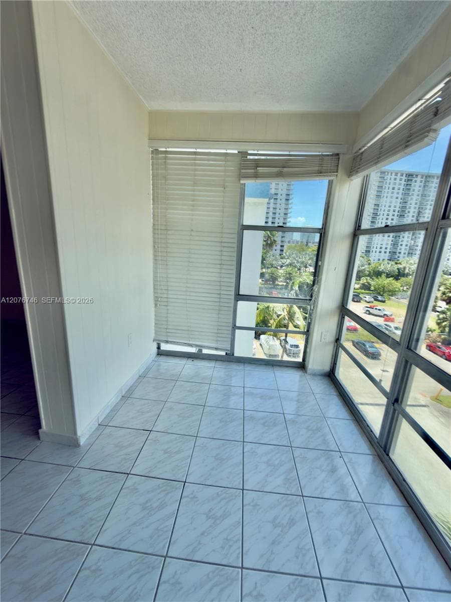 17560 Atlantic Blvd # 503, Sunny Isles Beach, FL 33160 photo 4