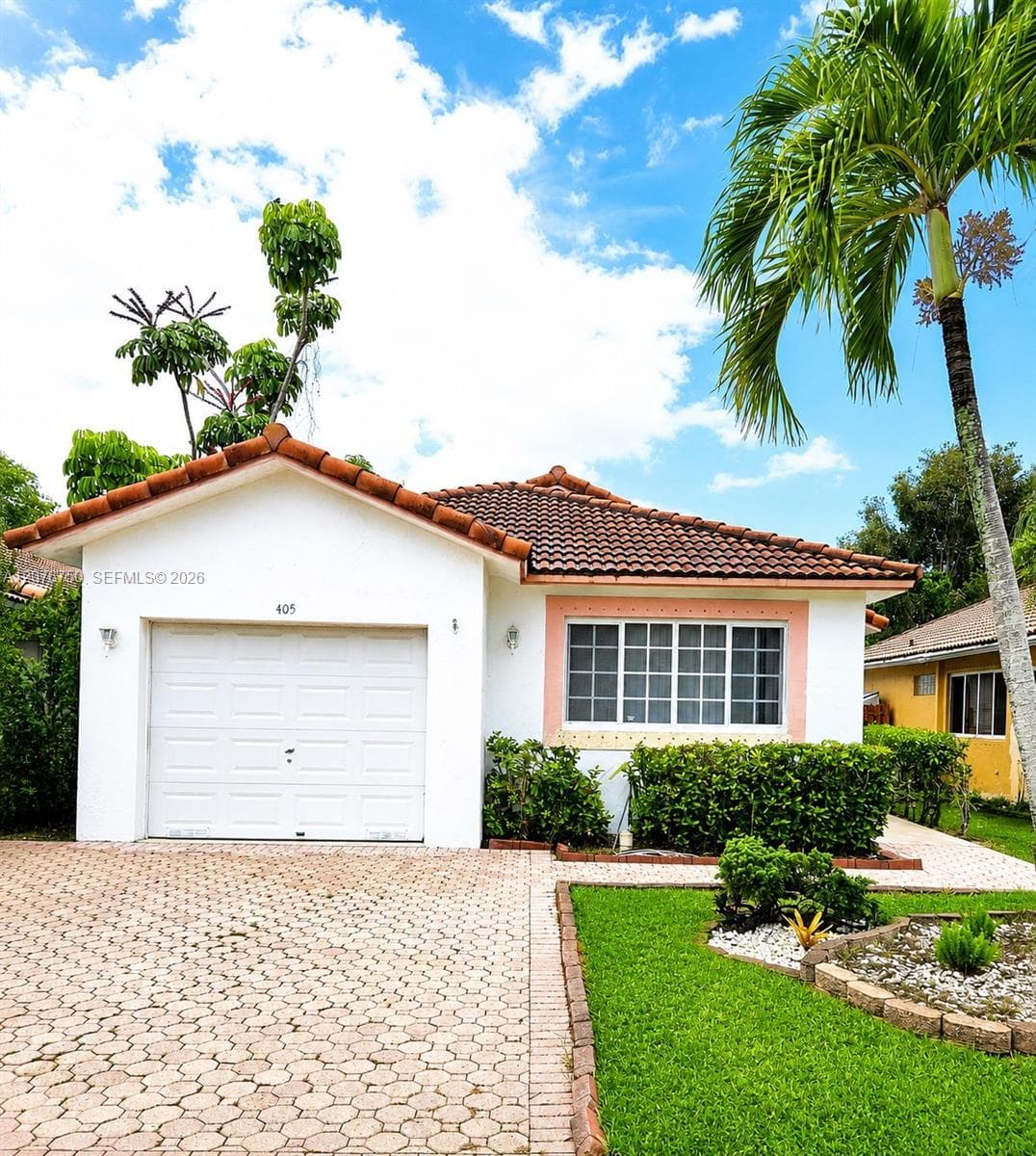 405 Kelly Ln, Weston, FL 33326