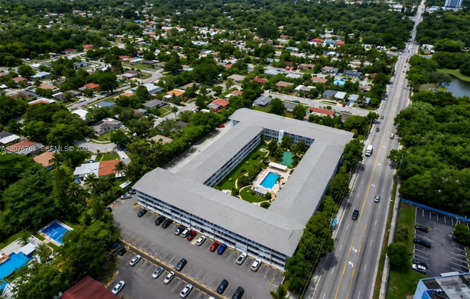 15610 NE 6th Ave # 30C, Miami, FL 33162 photo 3