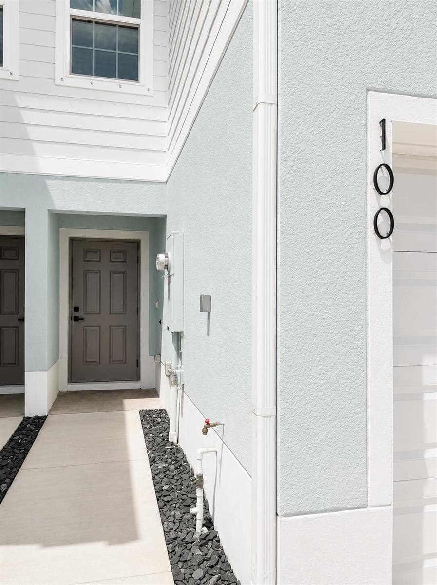 100 Savannah Lakes Boulevard, Fort Pierce, FL 34982 photo 2