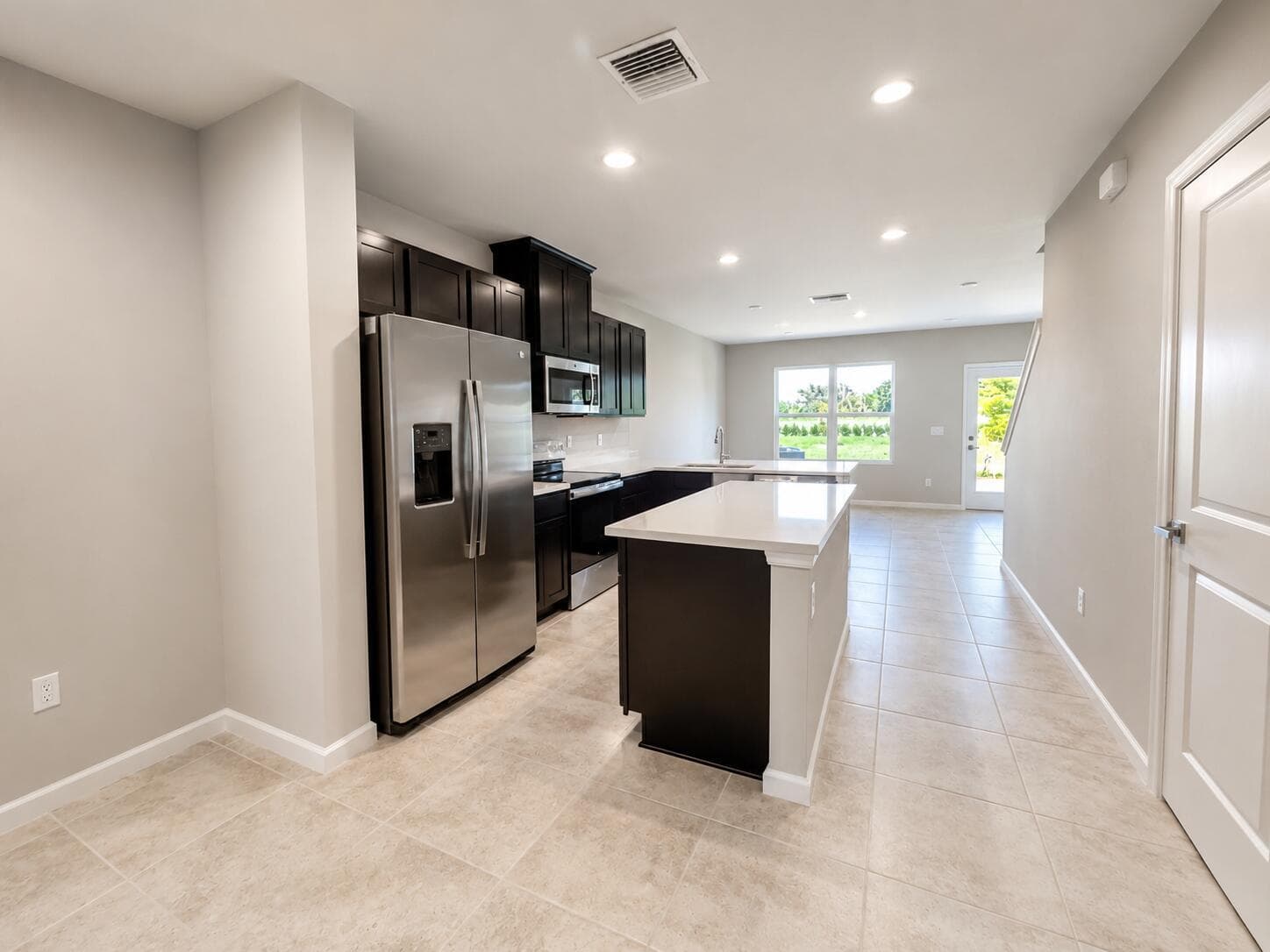 100 Savannah Lakes Boulevard, Fort Pierce, FL 34982 photo 3