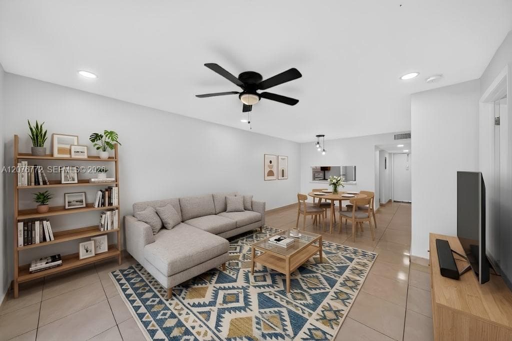 7670 SW 152nd Ave # 1-207, Miami, FL 33193