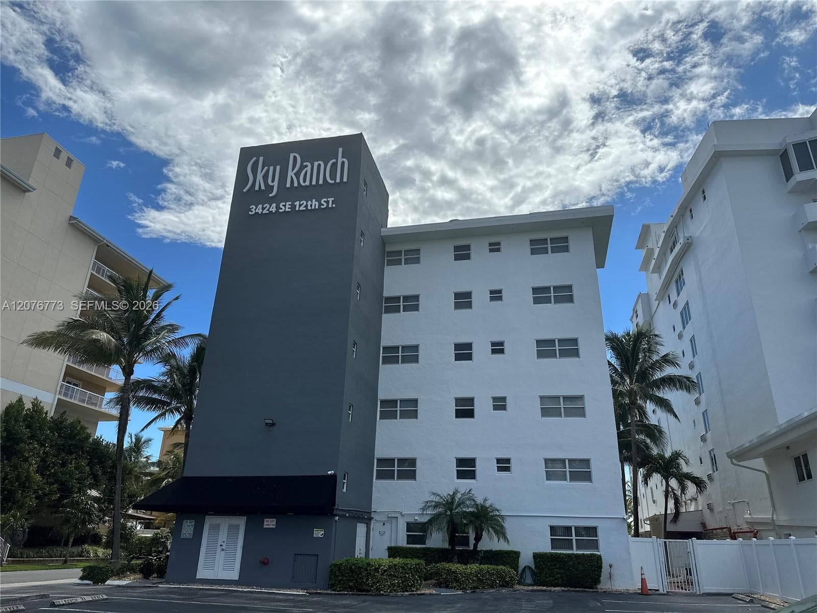 3424 SE 12th St # F5, Pompano Beach, FL 33062 photo 3