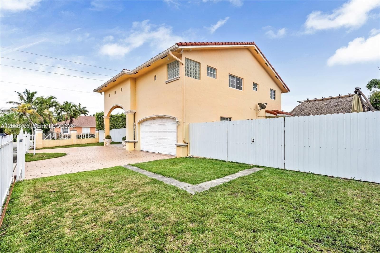 13904 SW 18th Ter, Miami, FL 33175 photo 2