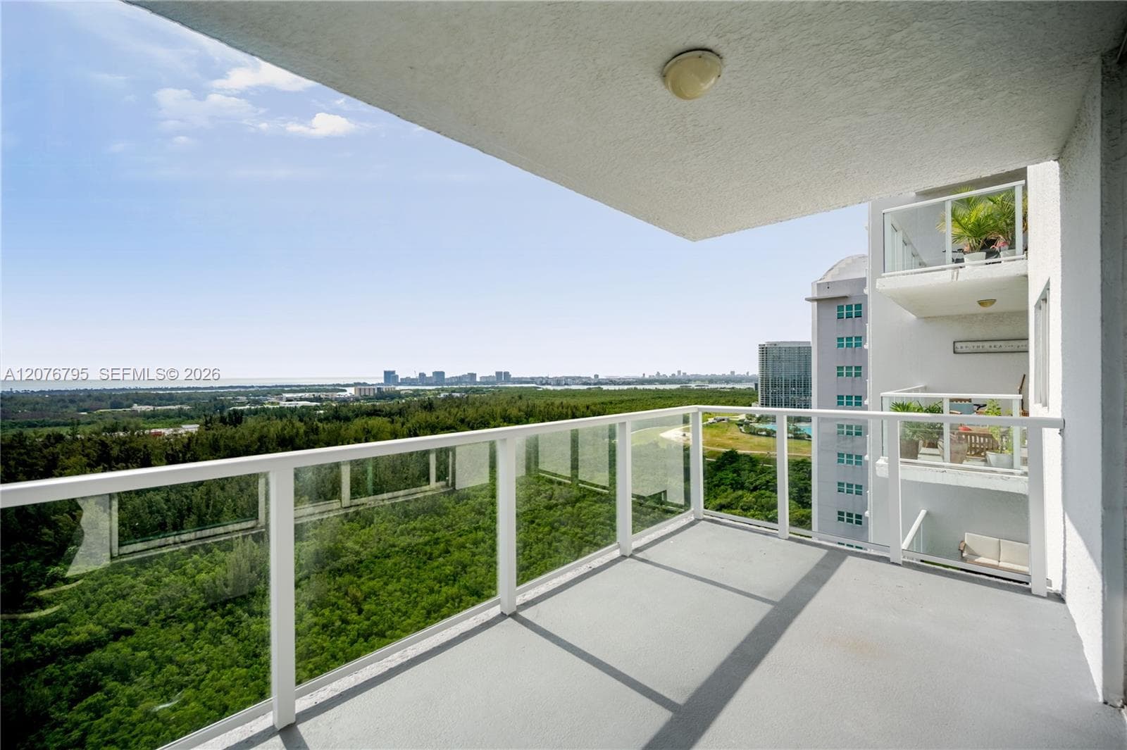 15051 Royal Oaks Ln # 2403, North Miami, FL 33181 photo 2