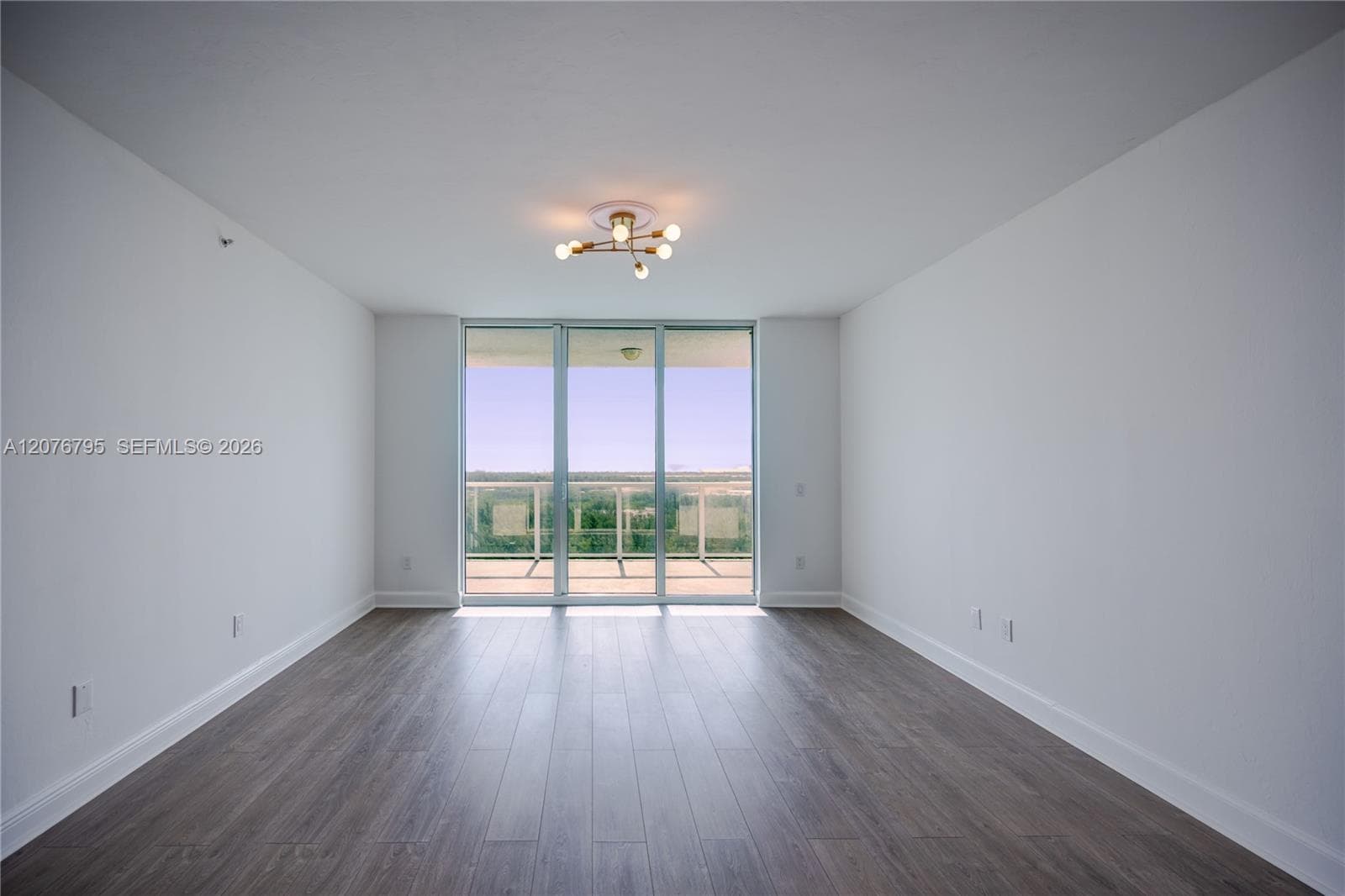 15051 Royal Oaks Ln # 2403, North Miami, FL 33181 photo 3