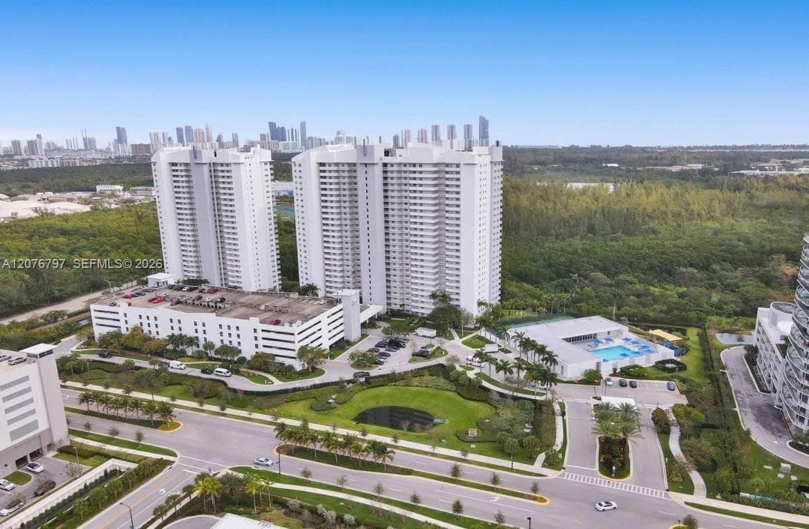 15051 Royal Oaks Ln # 2403, North Miami, FL 33181