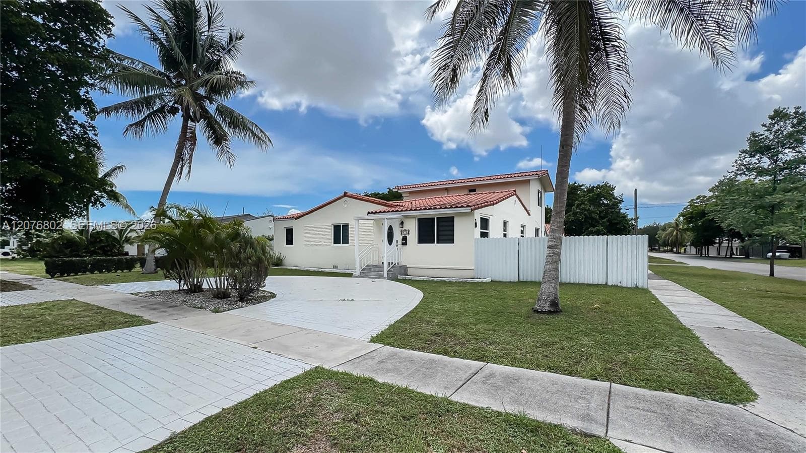 970 Plover Ave, Miami Springs, FL 33166 photo 2