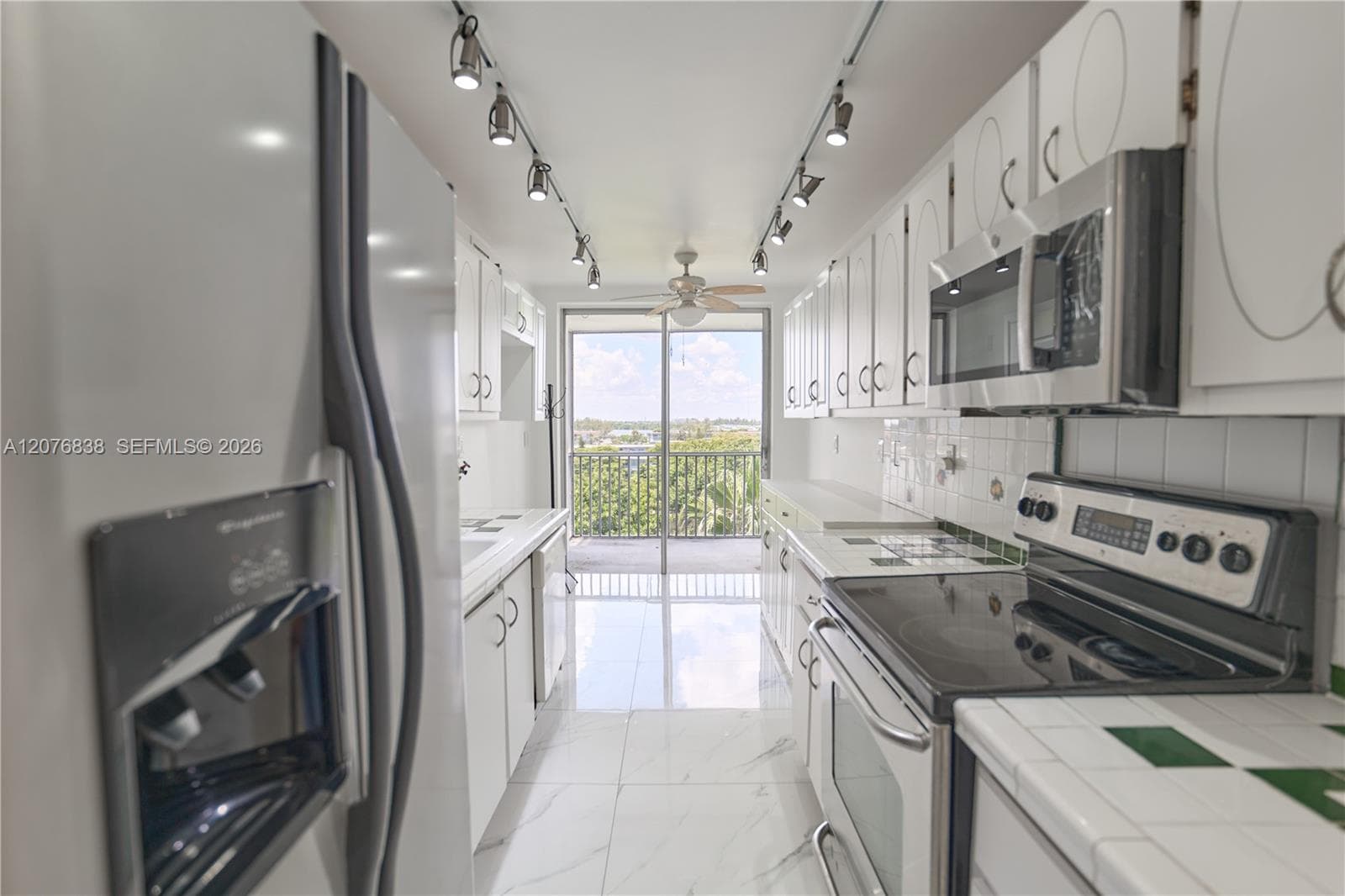 1750 NE 191st St # 829-4, Miami, FL 33179