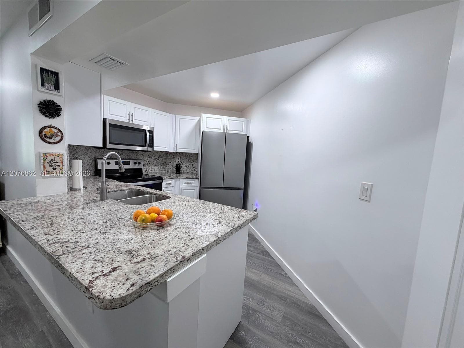 9731 Fontainebleau Blvd # F108, Miami, FL 33172 photo 2