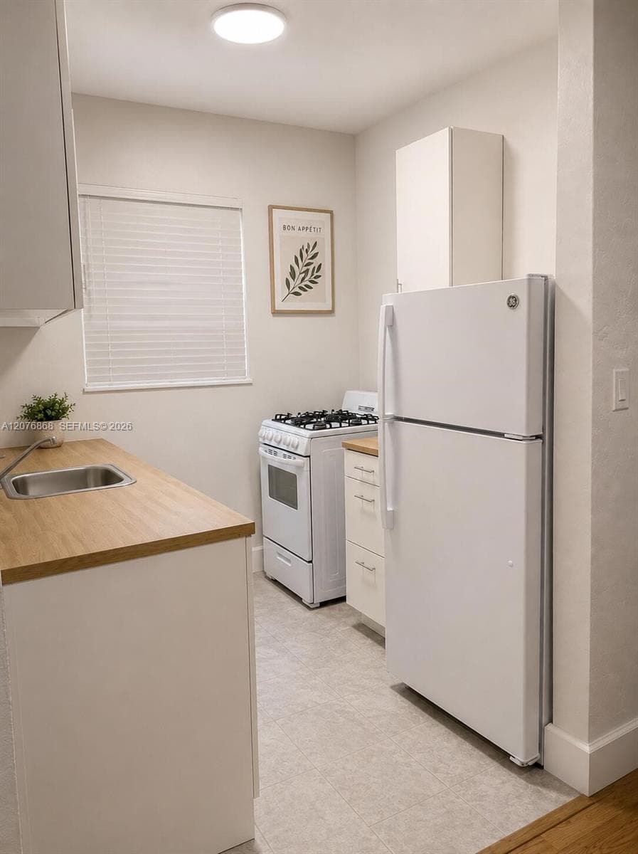 7510 Byron Ave # 1, Miami Beach, FL 33141 photo 4
