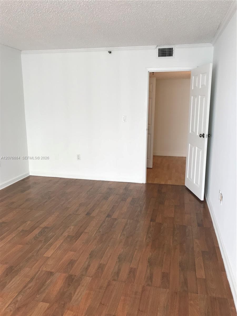 555 NE 15th St # 30E, Miami, FL 33132 photo 3