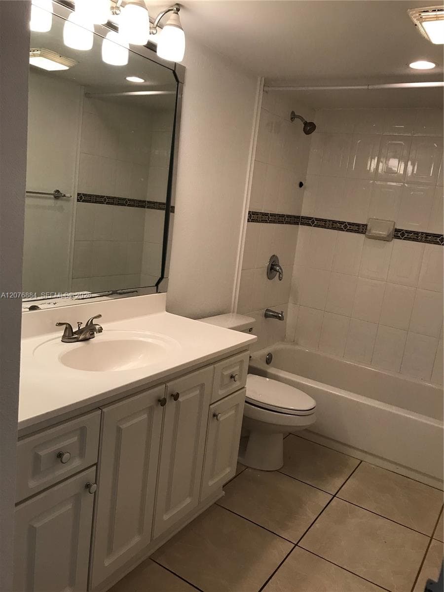 555 NE 15th St # 30E, Miami, FL 33132 photo 4