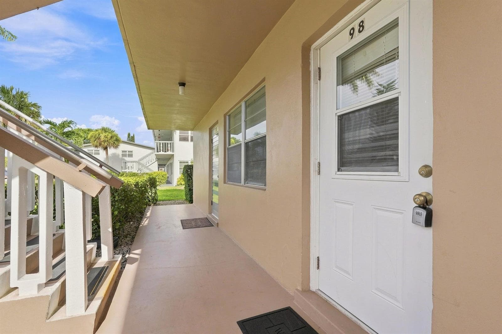 98 Norwich E, West Palm Beach, FL 33417 photo 3