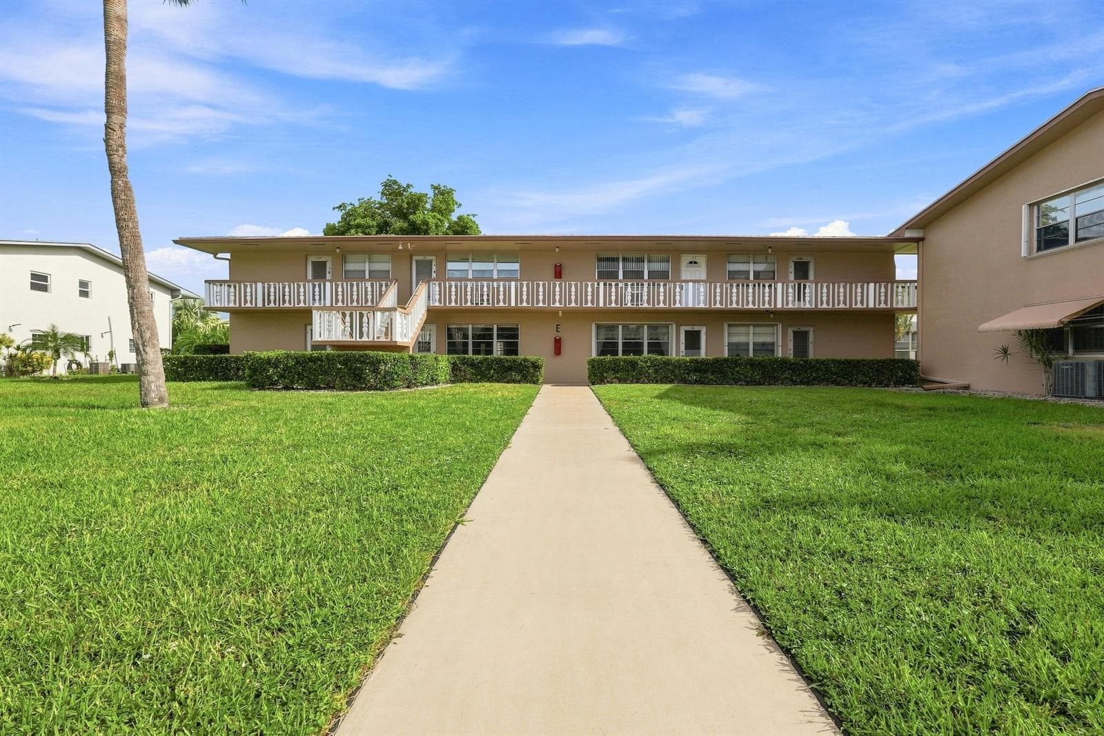 98 Norwich E, West Palm Beach, FL 33417