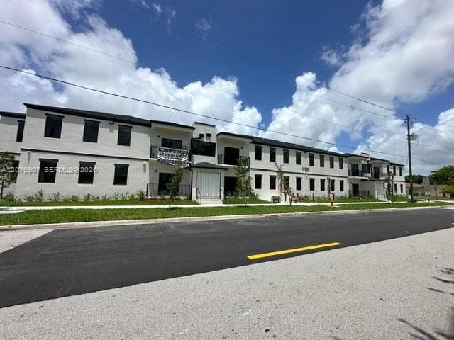 17020 SW 104th Ave # 202, Miami, FL 33157 photo 2
