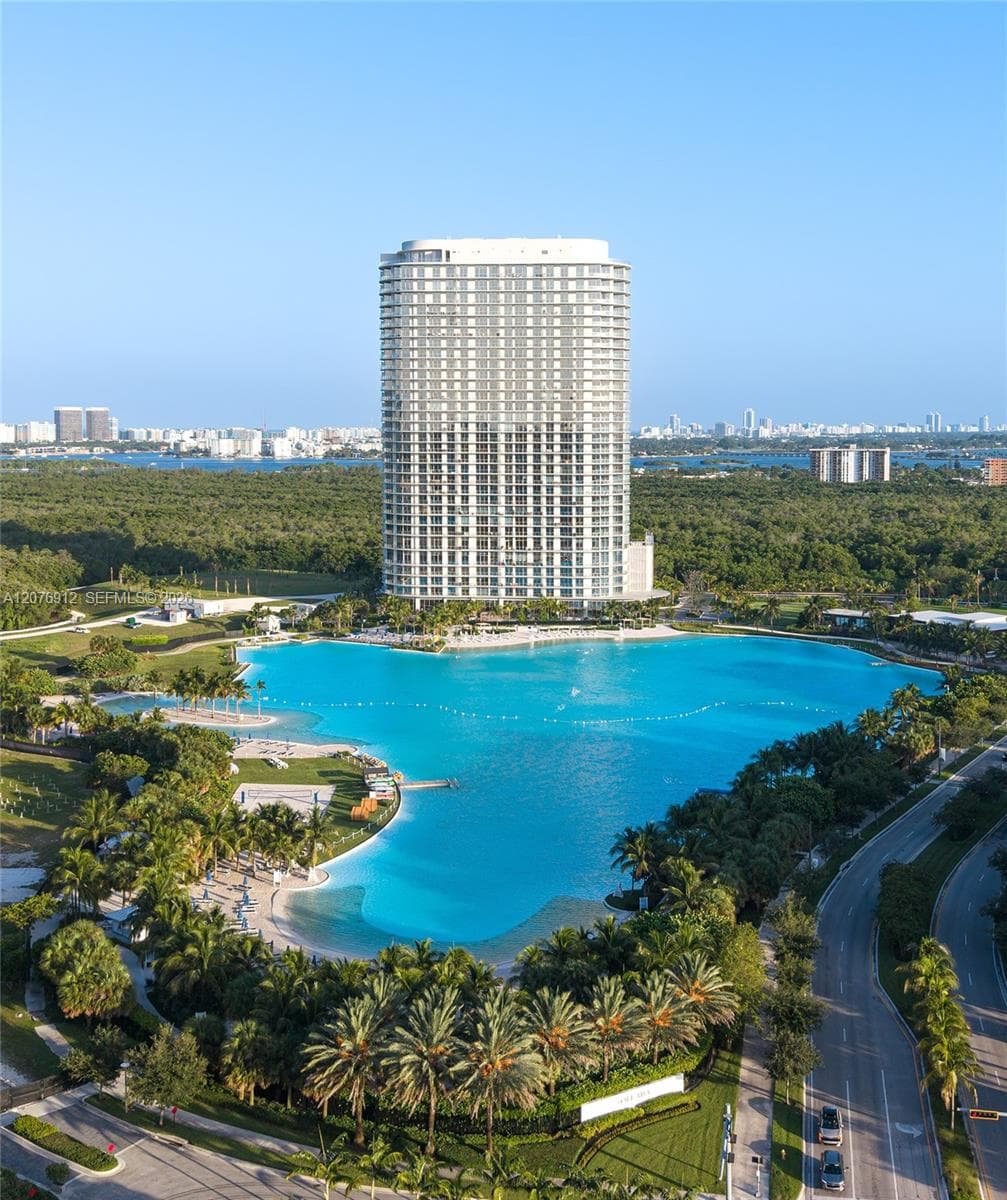 2411 Laguna Circle # 2402, North Miami, FL 33181 photo 2