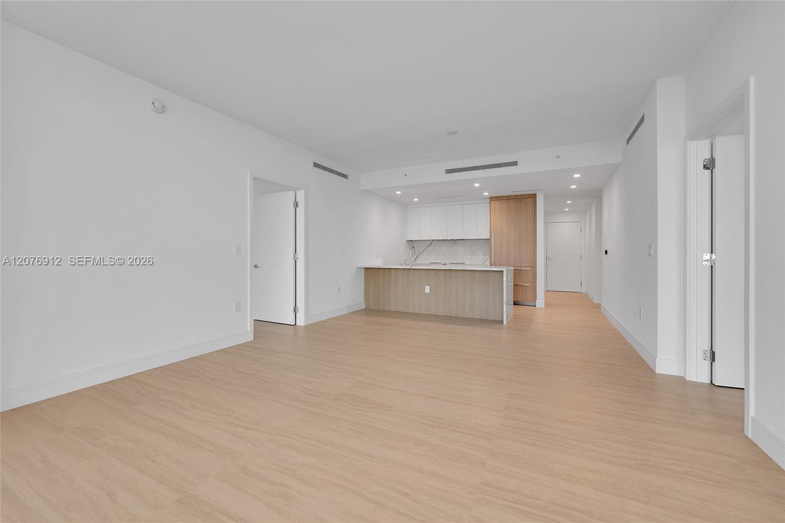 2411 Laguna Circle # 2402, North Miami, FL 33181 photo 4