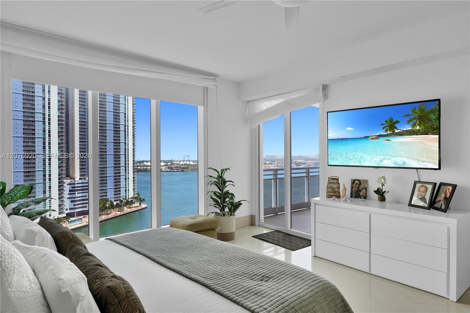 901 Brickell Key Blvd # 1807, Miami, FL 33131 photo 3
