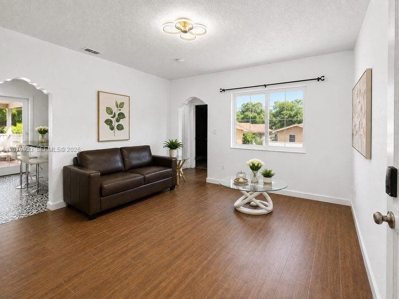985 SW 10th St # 1, Miami, FL 33130 photo 3