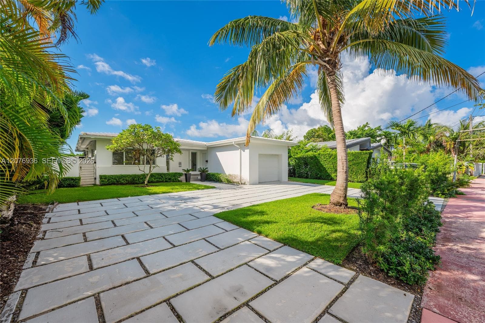 740 S Shore Dr, Miami Beach, FL 33141 photo 4