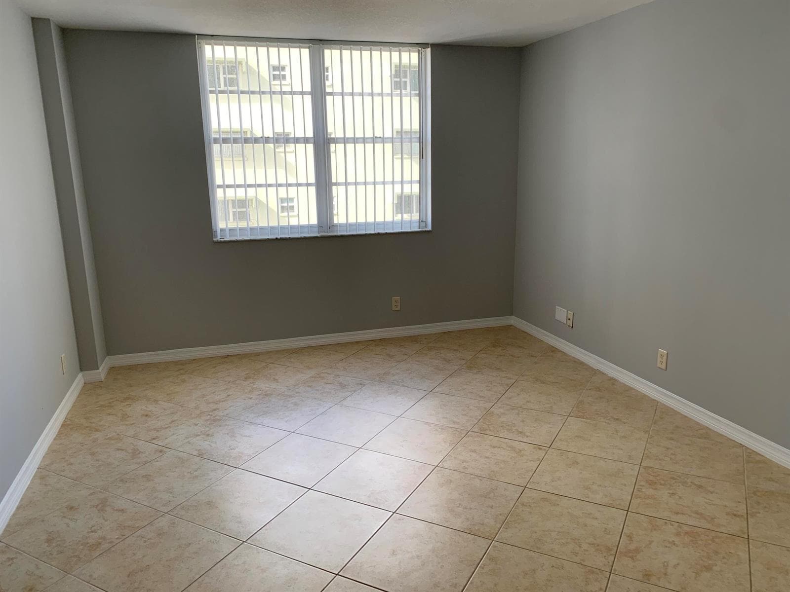 3001 W ROLLING HILLS Circle # 709, Davie, FL 33328 photo 3