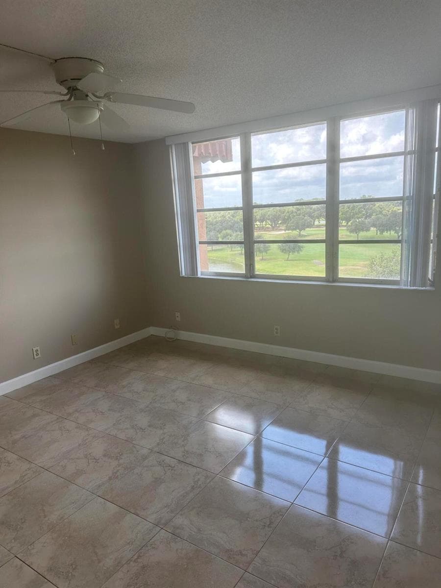 3001 W ROLLING HILLS Circle # 709, Davie, FL 33328 photo 4
