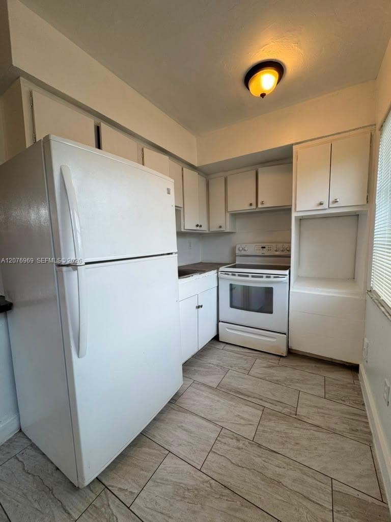 17031 NE 21st Ave # 16, North Miami Beach, FL 33162 photo 5
