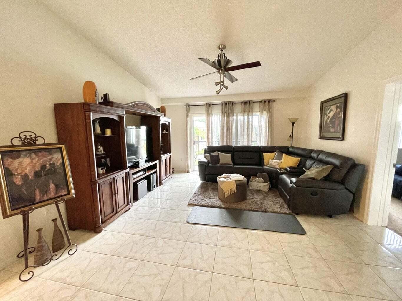 300 CRESTWOOD Court N # 309, Royal Palm Beach, FL 33411 photo 4