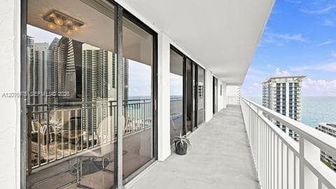 210 174 St # 2401, Sunny Isles Beach, FL 33160 photo 2