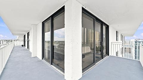 210 174 St # 2401, Sunny Isles Beach, FL 33160 photo 5