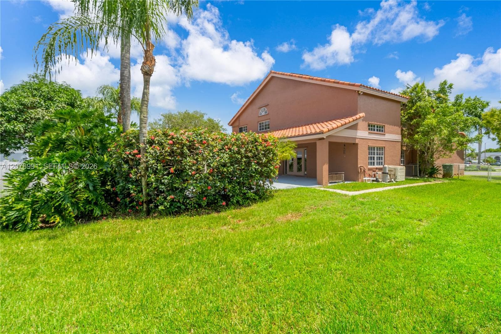 950 NW 197th Ter, Pembroke Pines, FL 33029 photo 3