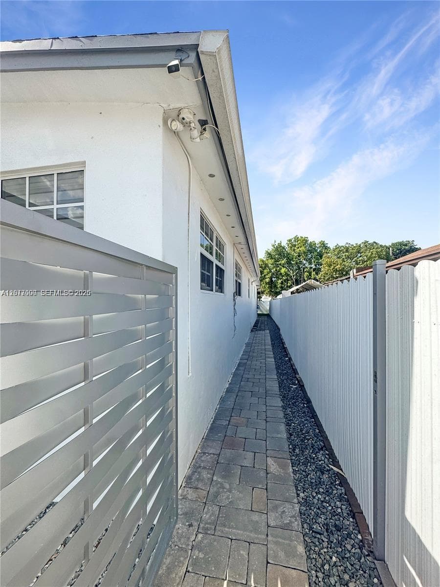 350 W 16th St, Hialeah, FL 33010 photo 2