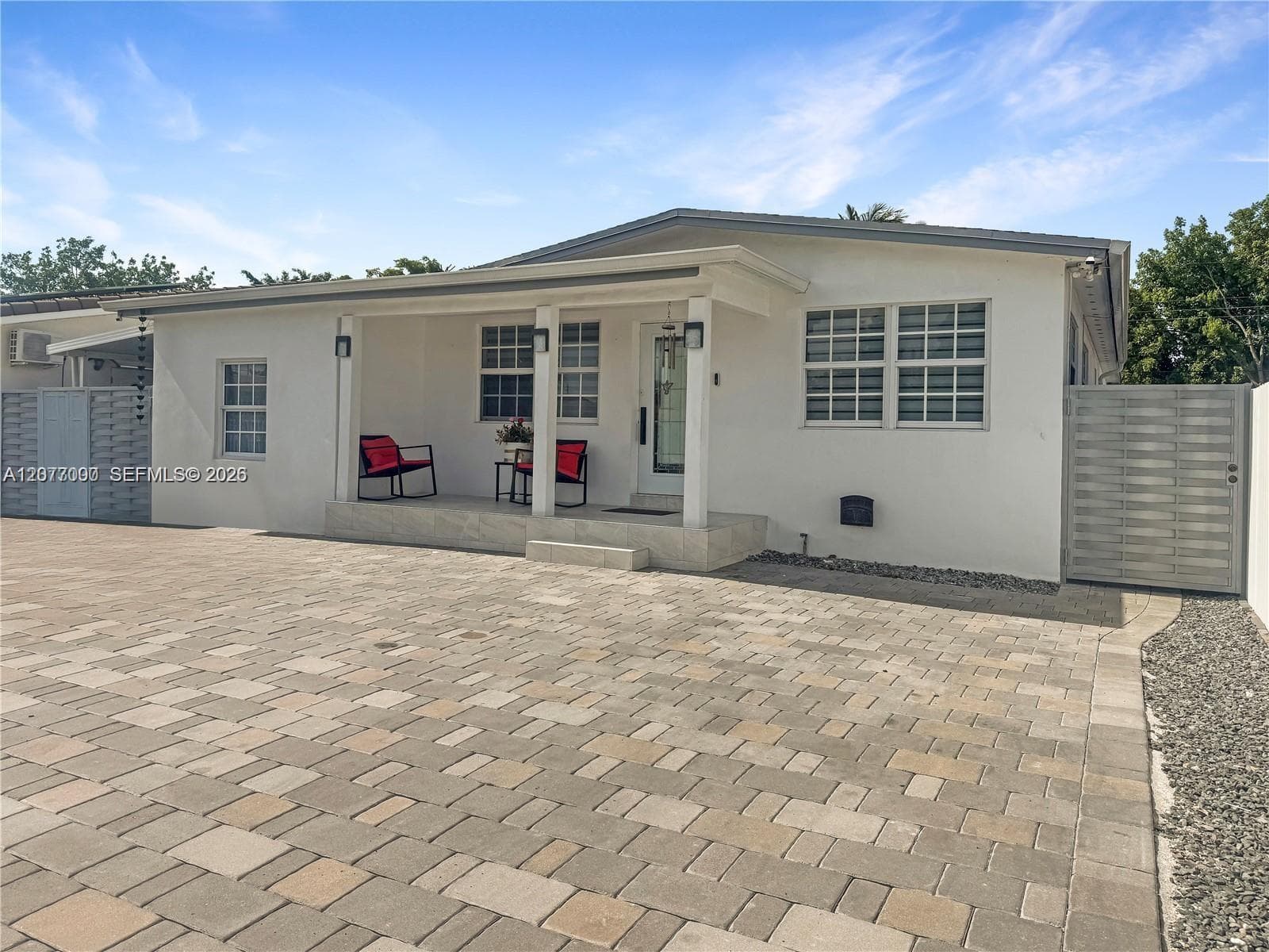 350 W 16th St, Hialeah, FL 33010