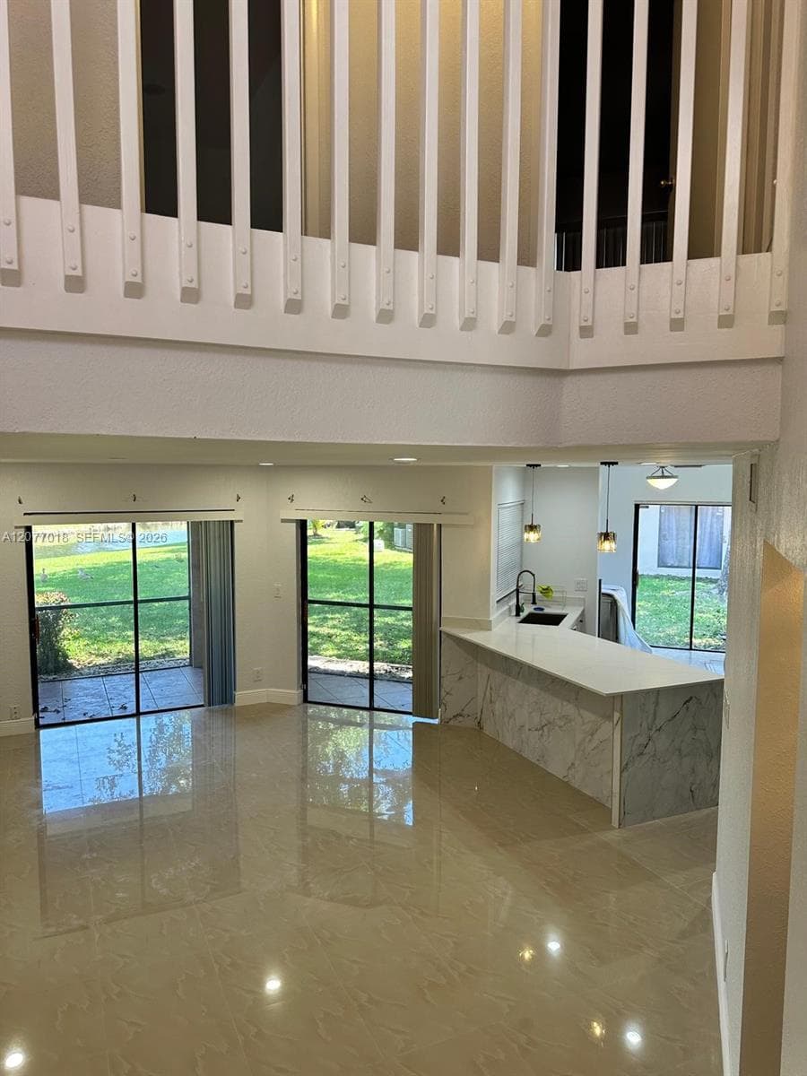 9177 W Sunrise Blvd, Plantation, FL 33322 photo 3