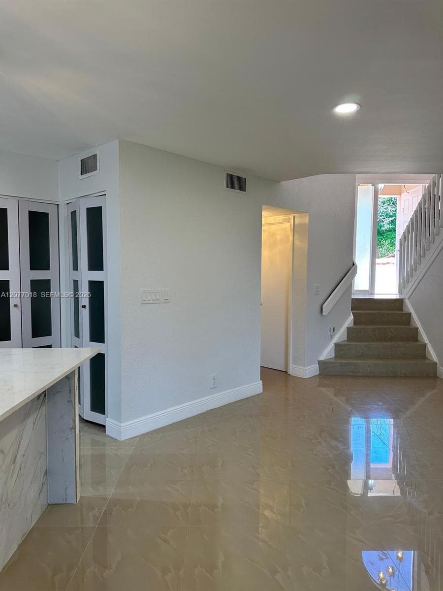 9177 W Sunrise Blvd, Plantation, FL 33322 photo 4