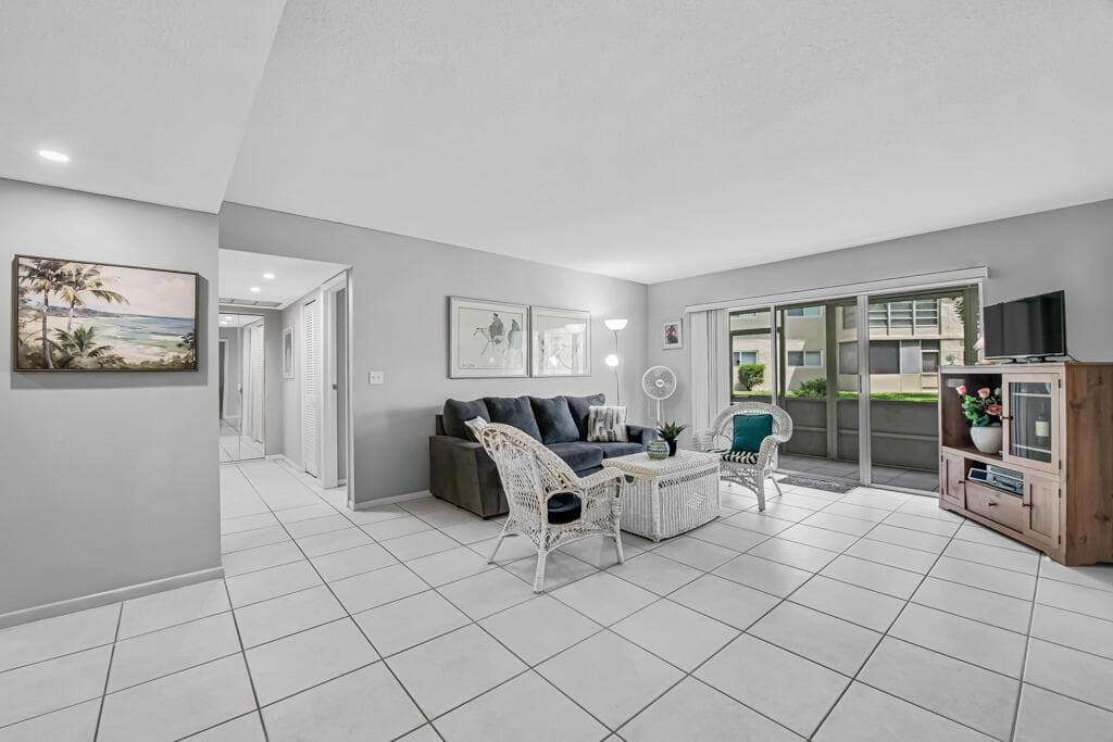 752 LORI Drive # 217, Palm Springs, FL 33461 photo 2