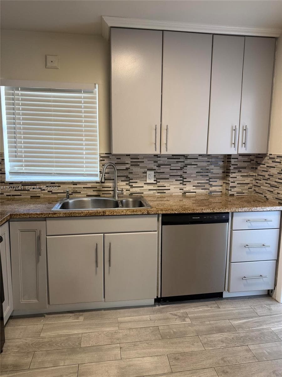 2051 NW 81st Ave # 528, Pembroke Pines, FL 33024 photo 3