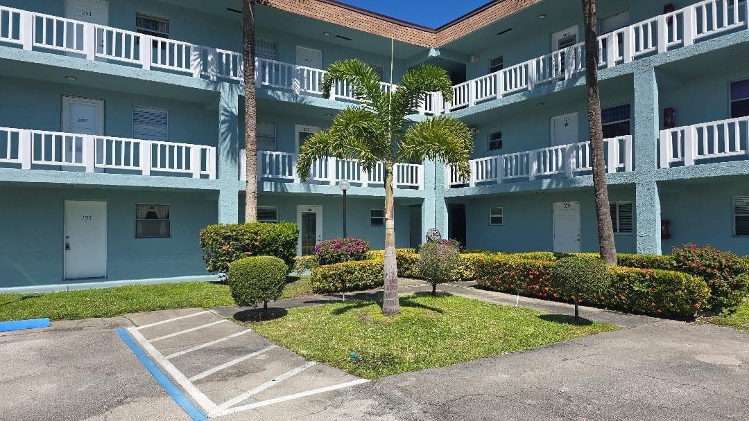 606 SW NATURA Boulevard # 208, Deerfield Beach, FL 33441 photo 2