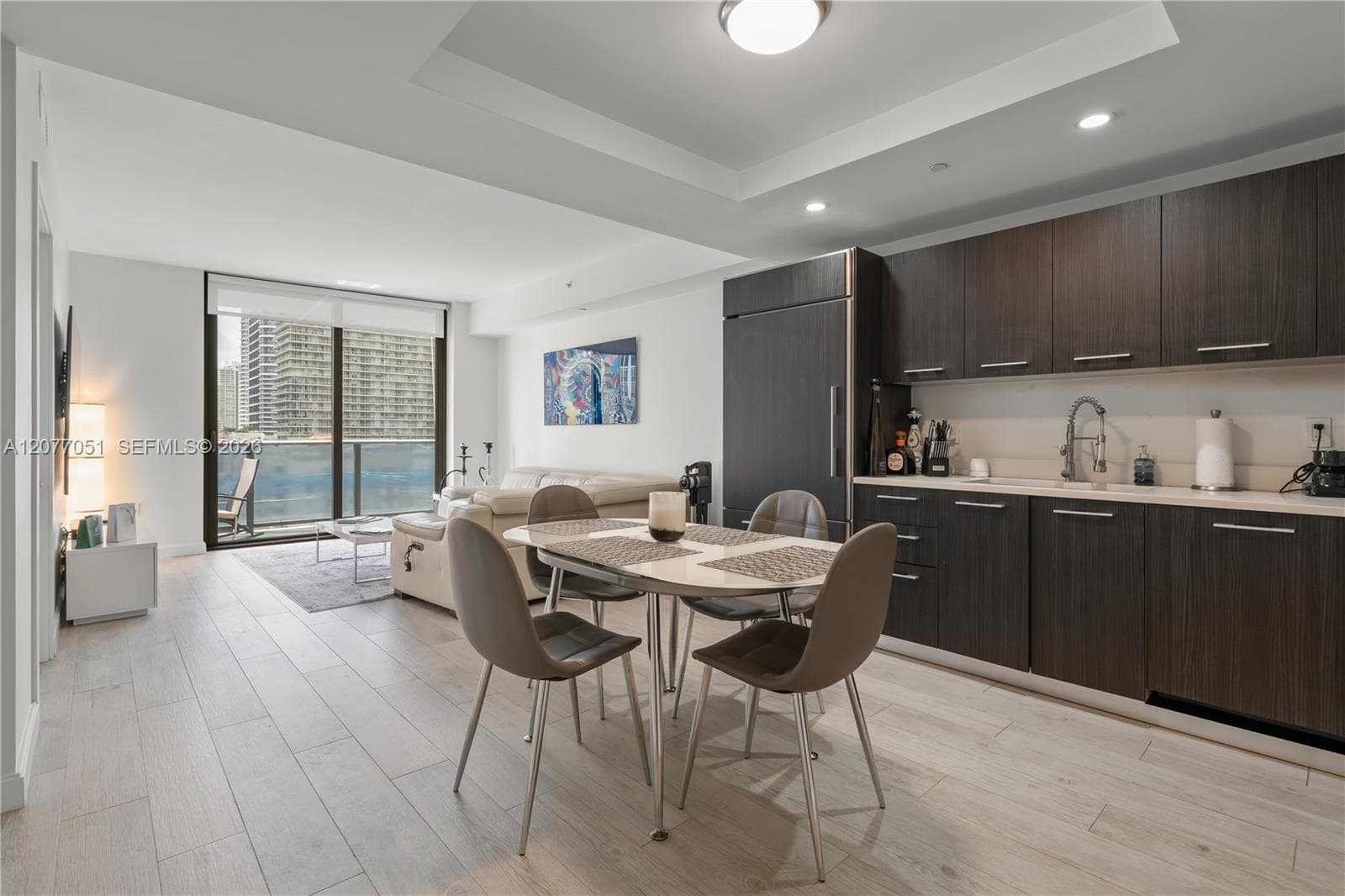45 SW 9th St # 1405, Miami, FL 33130 photo 5