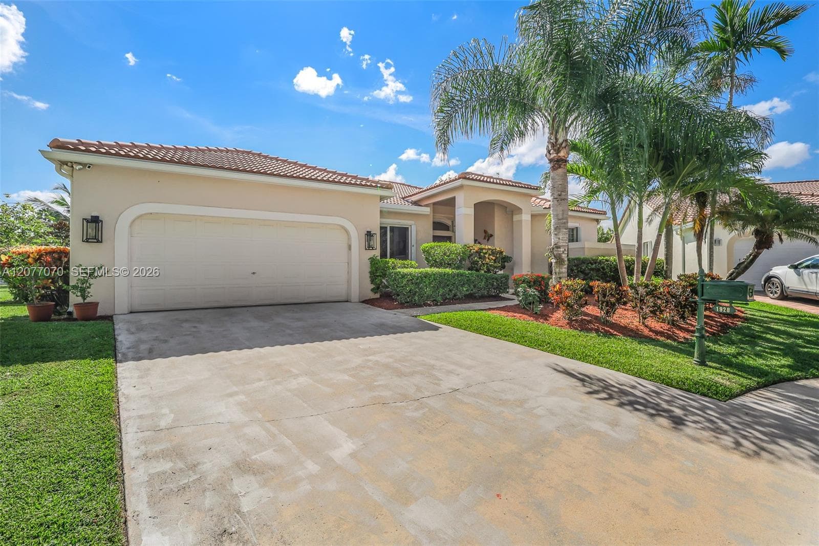 1928 Water Ridge Dr, Weston, FL 33326 photo 3