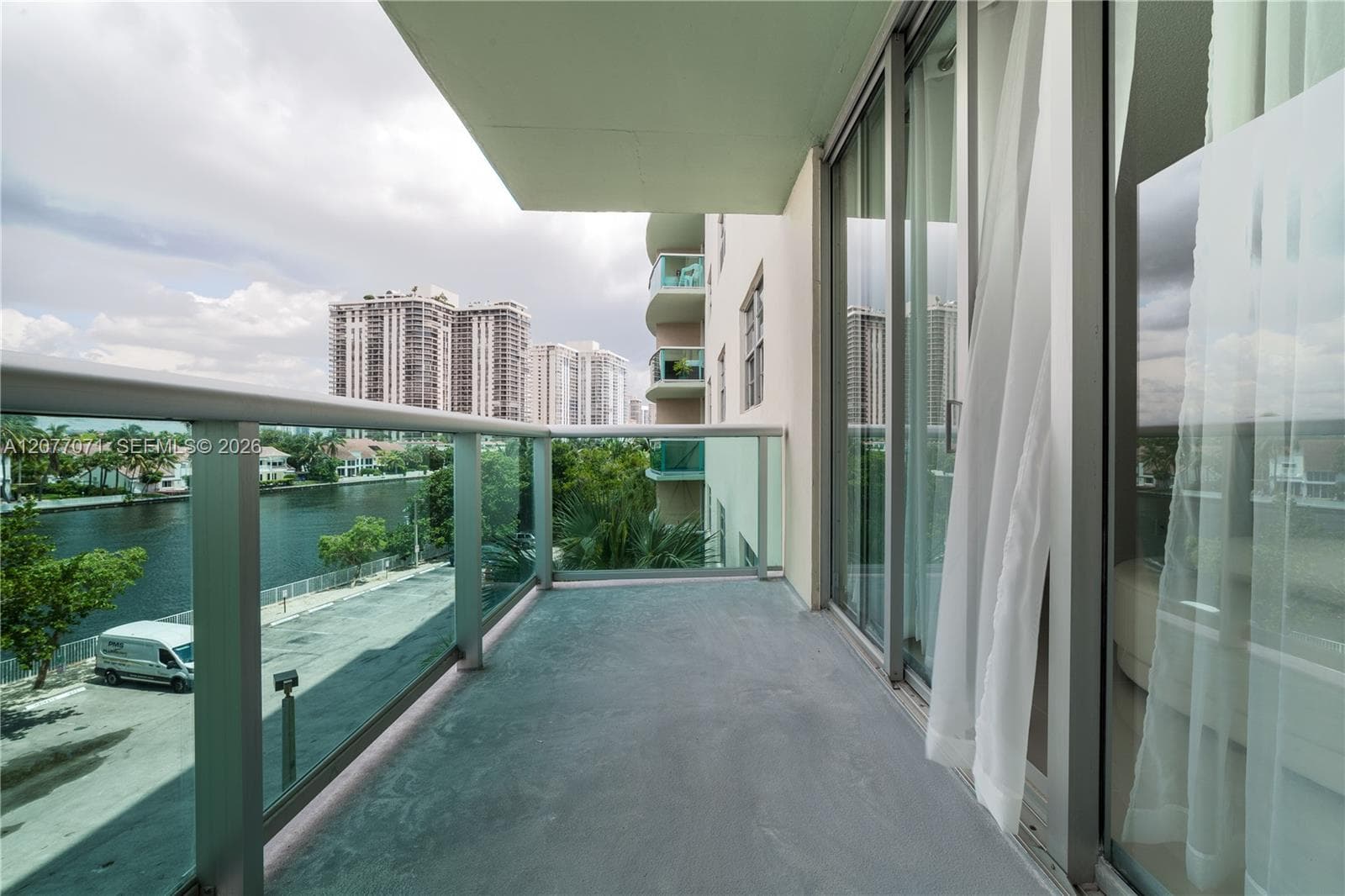 19390 Collins Ave # 419, Sunny Isles Beach, FL 33160